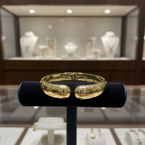 Anti Tarnish Waterproof Curved Shape Gold Plated Cuff Bracelet