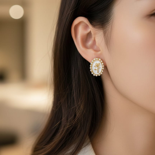 Pearl Floral Stud Earrings – Elegant Vintage Gold Statement Earrings